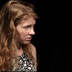 Ali Knollenberg in Timon
